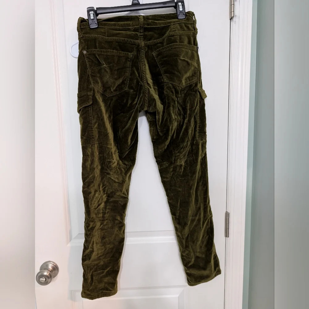 James Jeans Twiggy Ankle Cargo, Moss Velveteen, Size 27, Velvet, Olive - Picture 2 of 5